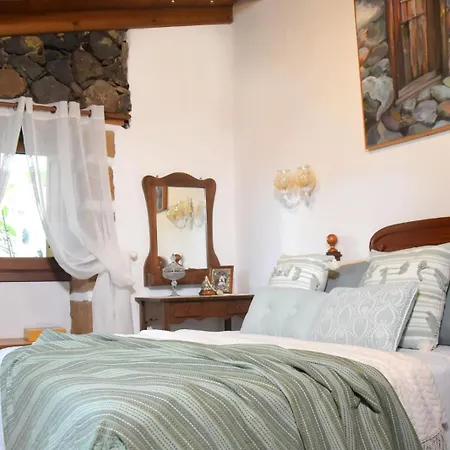 Romantic Hamlet With Private Pool La Fragua De Eliseo 度假居